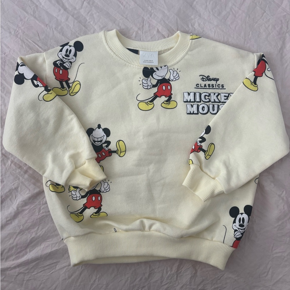 NWOT 
Zara Mickey Mouse Crewneck
2-3 years.